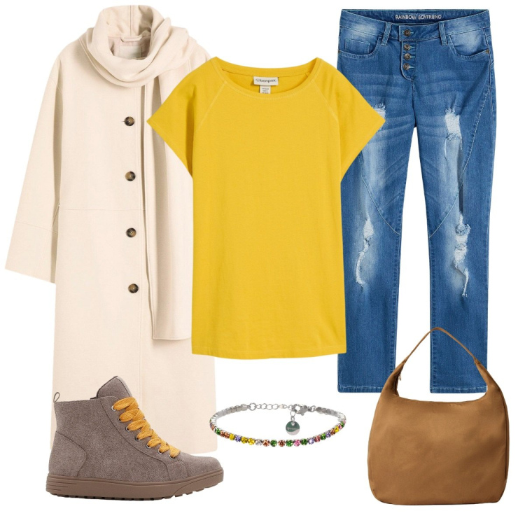 Outfit donna - Senape in città. Stile Casual per Tutti i giorni. Abbinamento con cappotti, jeans boyfriend, sneakers alte, t-shirt, borse a mano, braccialetti.
