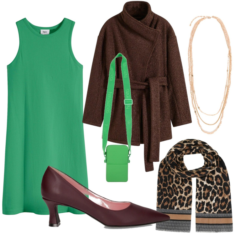 Outfit donna - Il vestito versatile. Stile Minimal per Tutti i giorni. Abbinamento con vestiti corti, blazer, foulard, borse a tracolla, collane, décolleté.