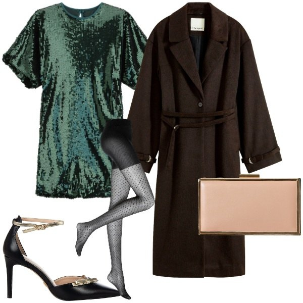 Outfit donna - Serata con stile - Focus Donna Curvy Ita. Stile Glamour per Serata fuori. Abbinamento con cappotti, collant, vestiti corti, décolleté, pochette.