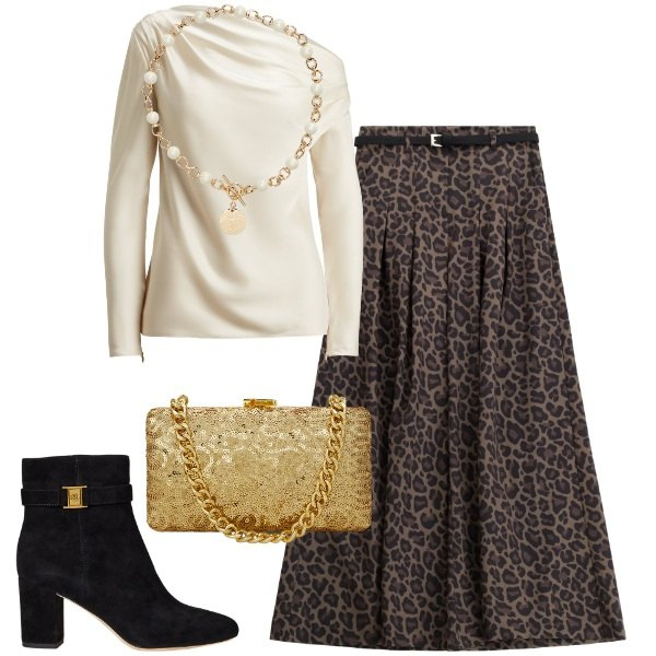 Outfit donna - Serata con stile - Focus Donna Curvy Ita. Stile Chic per Serata fuori. Abbinamento con pantaloni, collane, clutch, stivaletti, bluse.