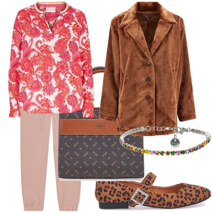 Outfit donna - Total look. Stile Urban per Tutti i giorni. Abbinamento con tuniche, braccialetti, cappotti, pantaloni, ballerine, borse a mano.