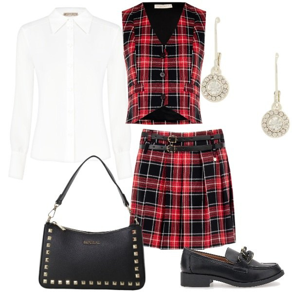 Outfit donna - Un outfit a quadretti scozzesi x le fest. Stile Glamour per Serata fuori. Abbinamento con gilet, minigonne, camicie, pochette, orecchini, mocassini.
