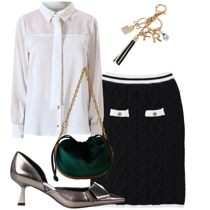 Outfit donna - Natale vintage. Stile Vintage retrò per Tutti i giorni. Abbinamento con minigonne, décolleté, camicie, borse a spalla, portachiavi.