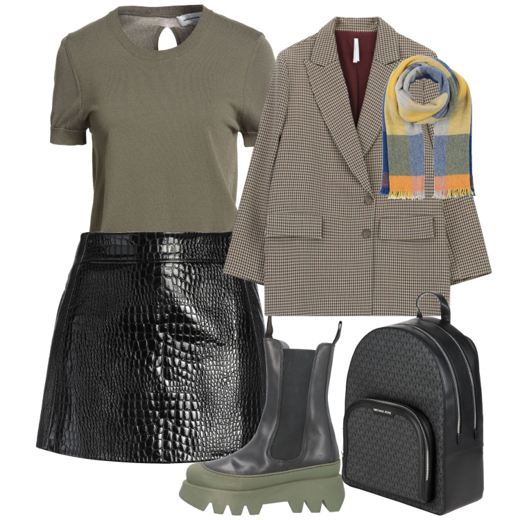 Outfit donna - Gennaio pitonato. Stile Chic per Tutti i giorni. Abbinamento con sciarpe, stivaletti, minigonne, zaini, pullovers, blazer.