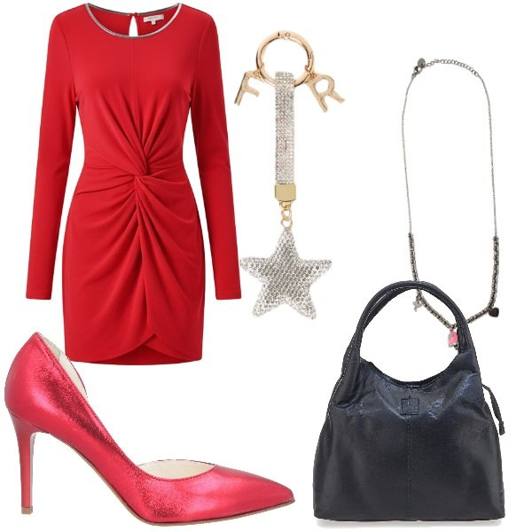 Outfit donna - L\'abito rosso Valentino. Stile Chic per Serata fuori. Abbinamento con décolleté, ciondoli, vestiti a tubino, portachiavi, borse a mano.