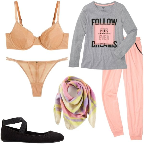 Outfit donna - Intimo per San Valentino - bonprix. Stile Basic per Tutti i giorni. Abbinamento con pigiama, ballerine, perizomi, sciarpe, reggiseni.