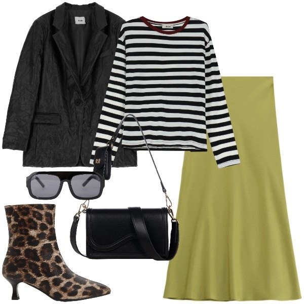 Outfit donna - Saldi urbani. Stile Urban per Tutti i giorni. Abbinamento con stivaletti, occhiali da sole, gonne lunghe, t-shirt, blazer, pochette.