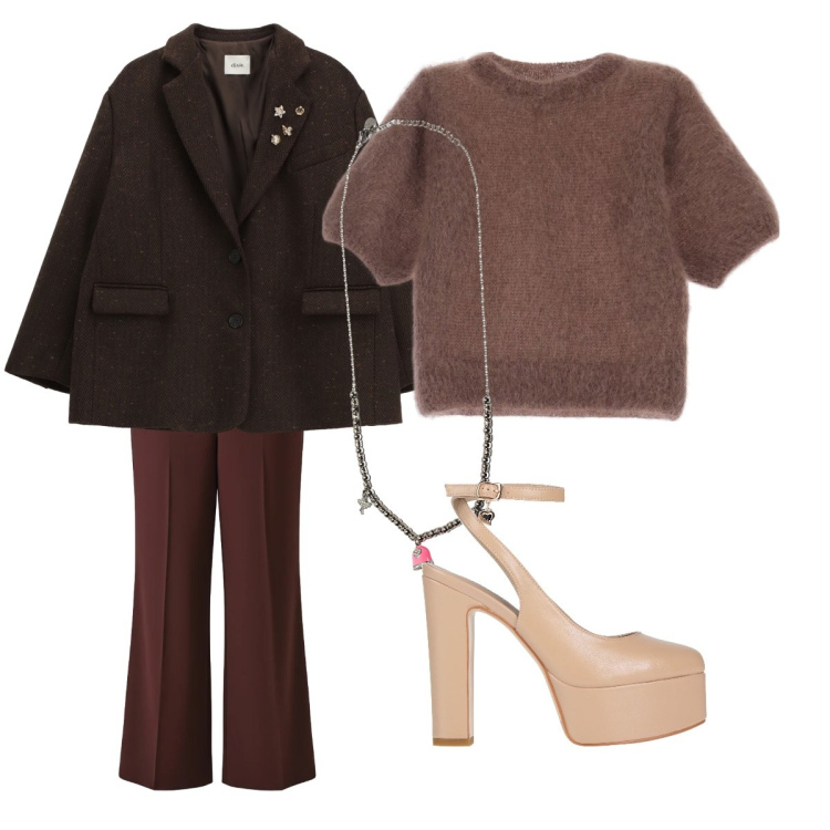 Outfit donna - Maglia effetto peluche. Stile Casual per Tutti i giorni. Abbinamento con décolleté, t-shirt, blazer, pantaloni a palazzo, ciondoli.