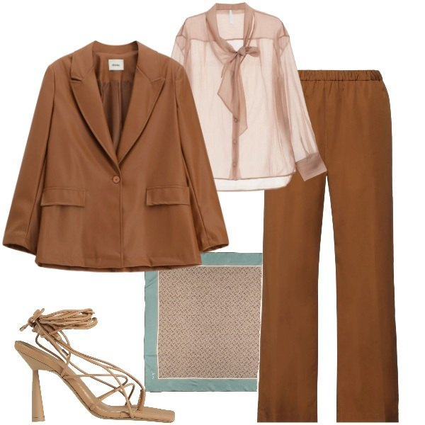 Outfit donna - Tailleur con il sandalo. Stile Bon Ton per Cerimonia. Abbinamento con pantaloni, sciarpe, ciabatte, camicie, blazer.