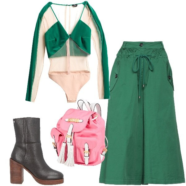 Outfit donna - In viaggio. Stile Trendy per Tutti i giorni. Abbinamento con stivaletti, body, zaini, pantaloni.