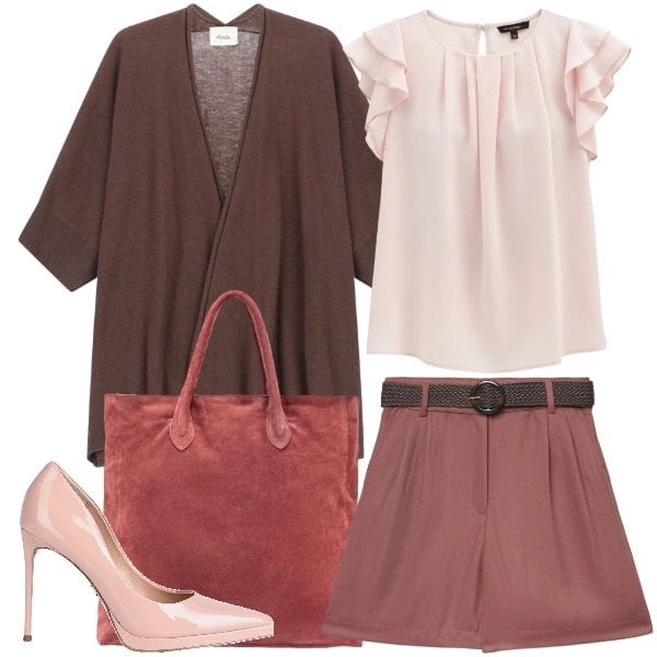 Outfit donna - Fiori di pesco. Stile Romantica per Tutti i giorni. Abbinamento con décolleté, bermuda, cardigans, top, borse a mano.