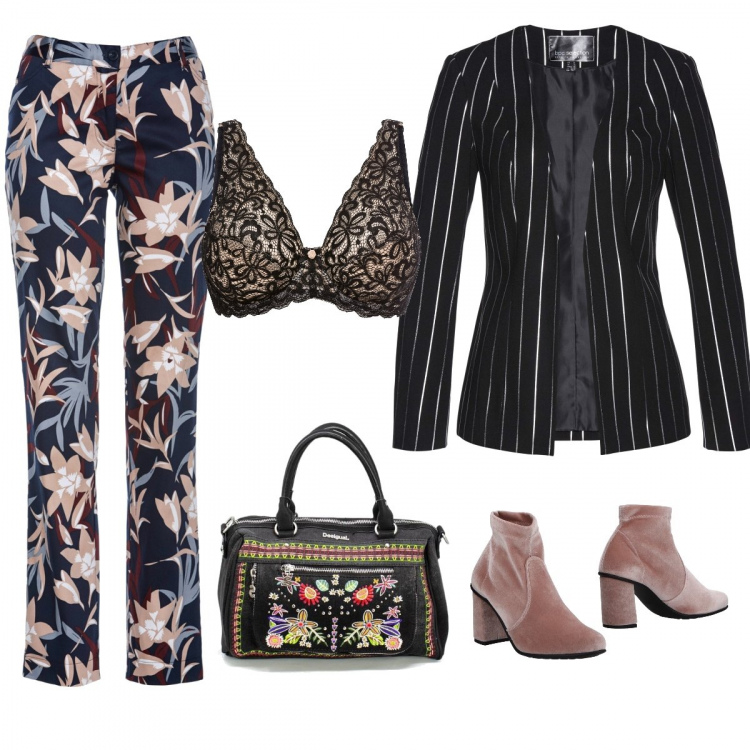 Outfit donna - Serata speciale. Stile Trendy per Serata fuori. Abbinamento con stivaletti con tacco squadrato e punta tonda in ciniglia tinta unita, reggiseni, pantalone elasticizzato blu, blazer fantasia con spalline nero, borsa a tracolla nero.