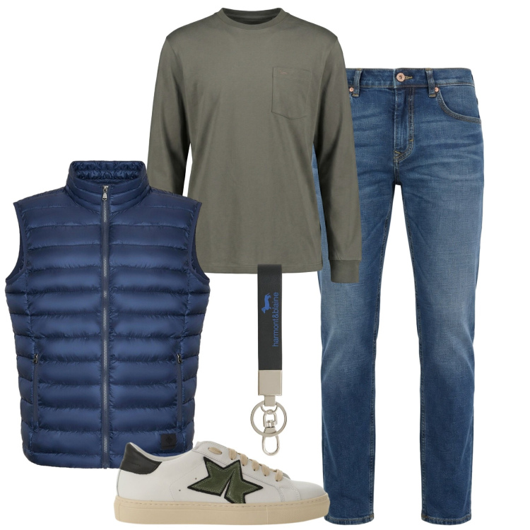 Outfit uomo - City. Stile Casual per Tutti i giorni. Abbinamento con t-shirt, jeans, portachiavi, sneakers, piumini.