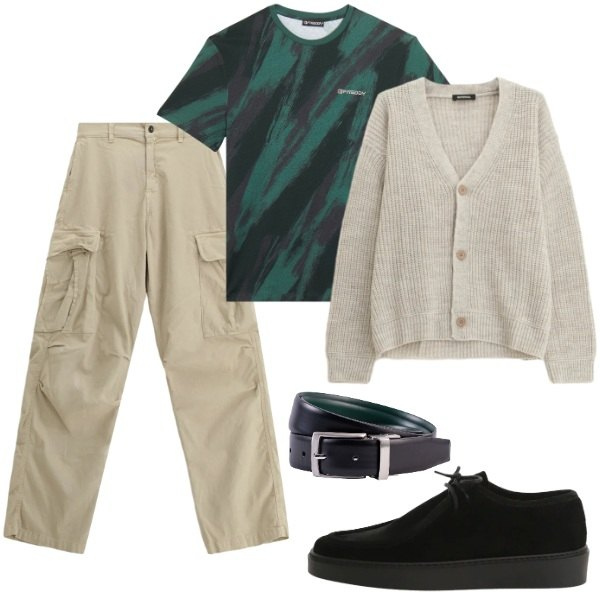 Outfit uomo - Comodo. Stile Casual per Tutti i giorni. Abbinamento con pantaloni cargo, cardigans, scarpe stringate, t-shirt, cinture.