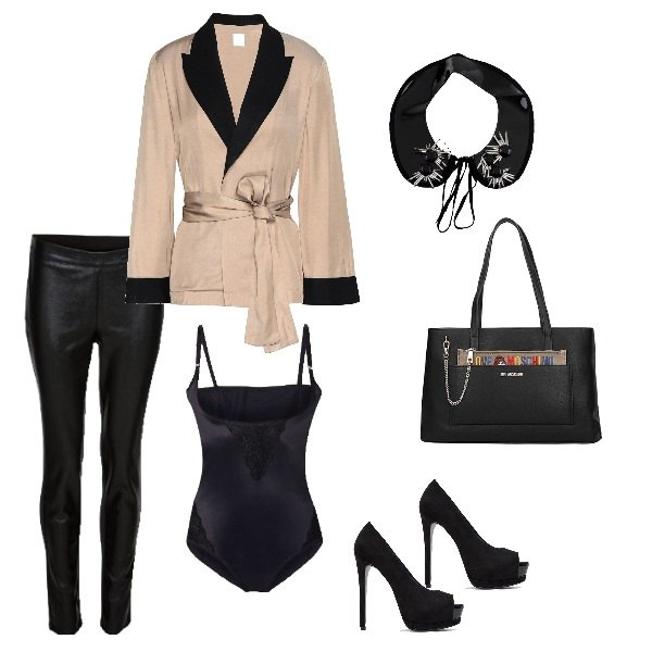 Outfit donna - Sexy #381. Stile Sexy Abbinamento con body, vestiti midi/longuette, collana contrasto con laccetti, blazer, scarpe con plateau e tacco alto open toe in denim nero, borsa nero.
