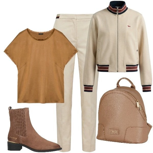 Outfit donna - Week end in ecrù. Stile Trendy per Tutti i giorni. Abbinamento con zaini, stivaletti chelsea, t-shirt, felpe, pantaloni chino.