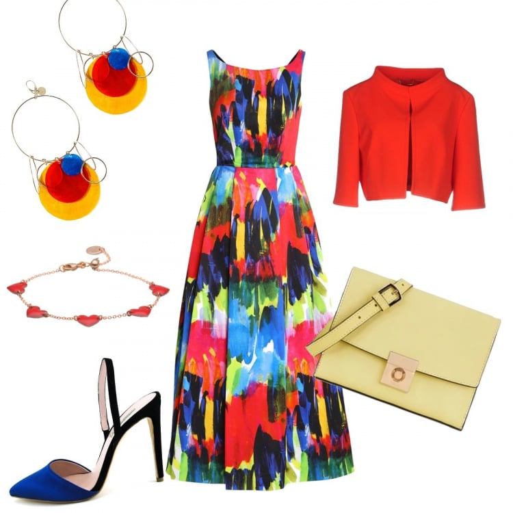 Outfit donna - Cerimonia a colori. per Cerimonia. Abbinamento con vestito lungo fantasia multicolore senza maniche con zip in raso con pieghe, giacca, bracciale argento, orecchini, sandali, sabot, mules e ciabattine trendy con cinturino in raso, borsa a tracolla in pelle con tracolla regolabile.