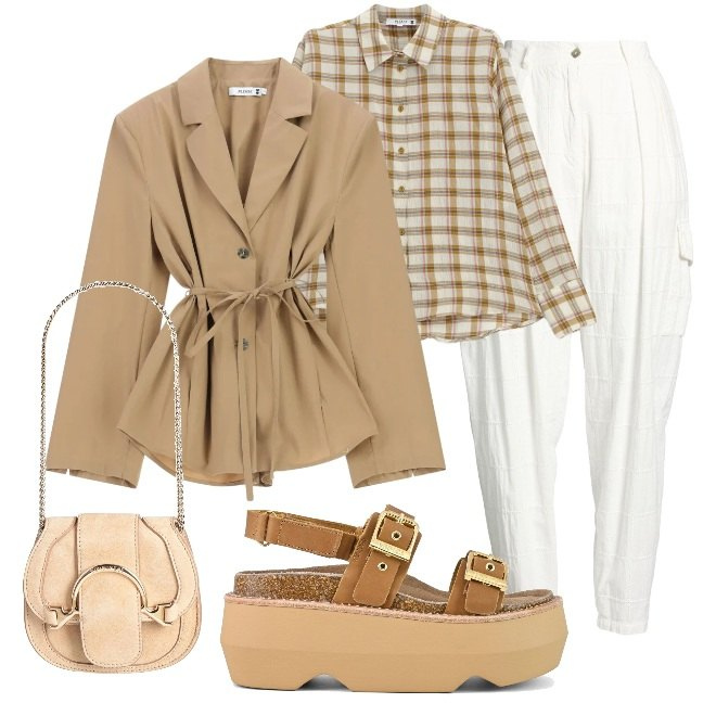 Outfit donna - Pantaloni cargo. Stile Casual chic per Tutti i giorni. Abbinamento con marsupi, pantaloni cargo, camicie, blazer, sandali col tacco.