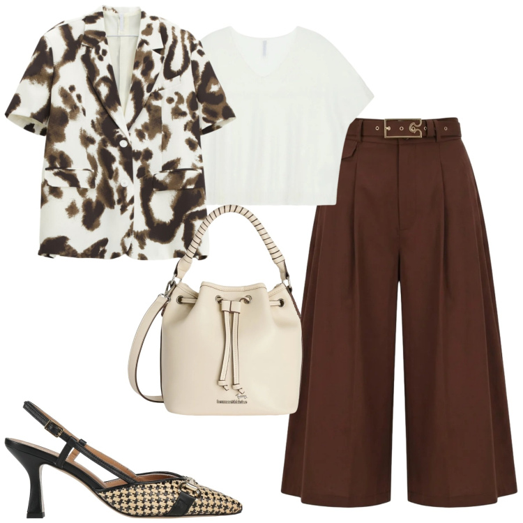 Outfit donna - City. Stile Trendy per Tutti i giorni. Abbinamento con décolleté, blazer, top, pantaloni capri, borse a secchiello.