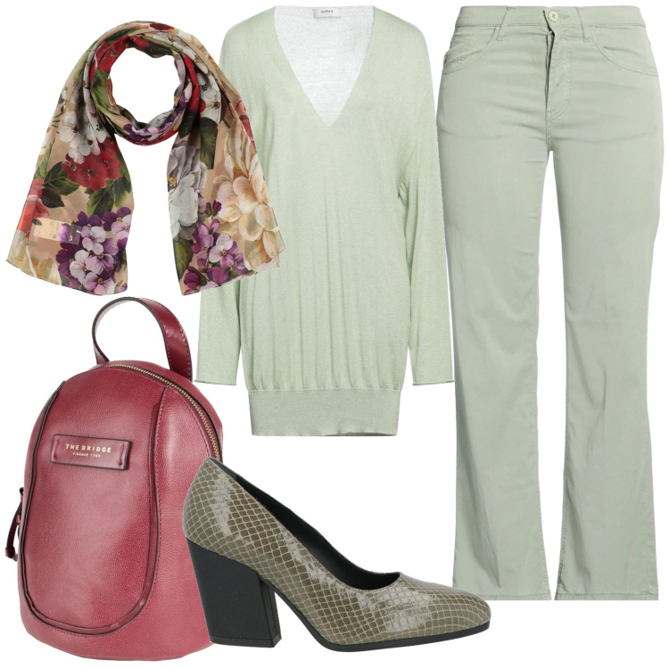Outfit donna - Verde salvia curvy style. Stile Casual chic per Ufficio. Abbinamento con pantaloni, zaini, décolleté, pullovers, sciarpe.