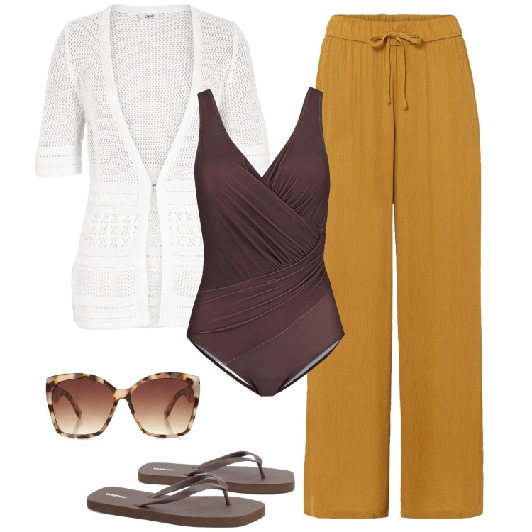 Outfit femme - Plage. Style Basique pour Tous les jours. Assortir avec pantalon , maillots de bain, pulls, tong, lunettes de soleil.