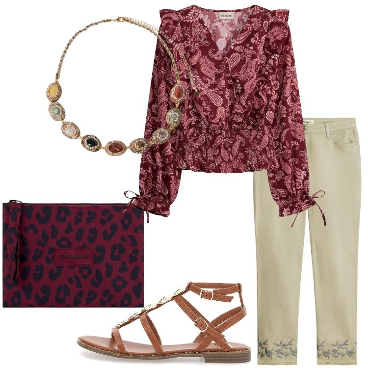 Outfit donna - Ricami e volant. Stile Boho per Tutti i giorni. Abbinamento con bluse, pantaloni, collane, clutch, sandali.