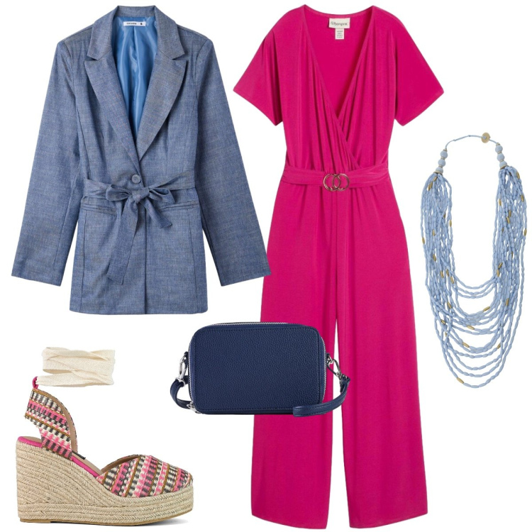Outfit donna - Tempo libero. Stile Casual chic per Tutti i giorni. Abbinamento con tute, borse a tracolla, blazer, collane, zeppe.