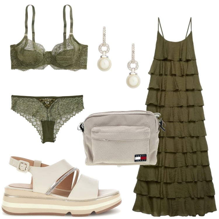 Outfit donna - Dress drappeggiato. Stile Chic per Serata fuori. Abbinamento con culotte, vestiti lunghi, reggiseni, orecchini, sandali col tacco, borse a tracolla.