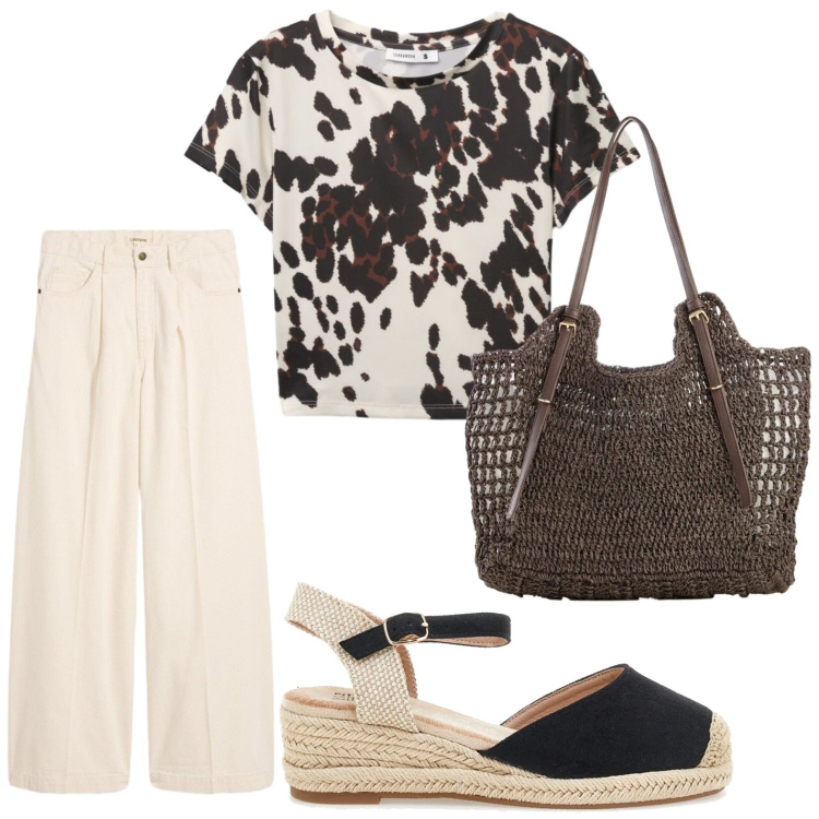 Outfit donna - Tshirt caffelatte. Stile Urban per Tutti i giorni. Abbinamento con jeans, shopping bag, t-shirt, zeppe.
