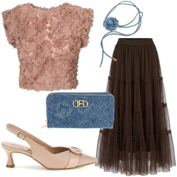Outfit donna - Apericena. Stile Chic per Serata fuori. Abbinamento con cinture, top, gonne lunghe, portafogli, décolleté.