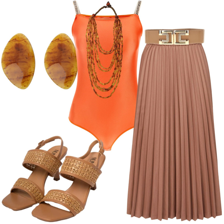 Outfit donna - Summer sale. Stile Casual chic per Serata fuori. Abbinamento con collane, cappotti, top, sandali in pelle, minigonne, cinture.