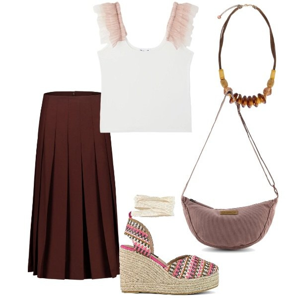 Outfit donna - Serata tra amici. Stile Trendy per Serata fuori. Abbinamento con canottiere, collane, gonne longuette, zeppe, borse a tracolla.