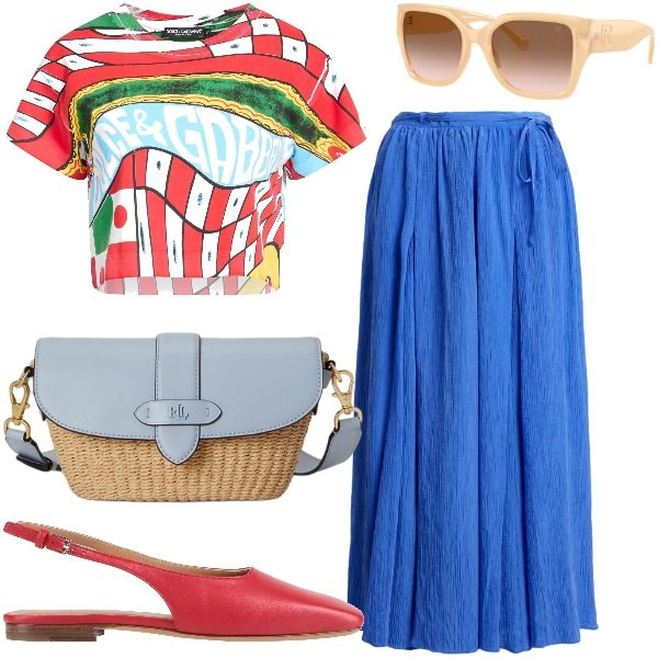 Outfit donna - Blu royal e rosso. Stile Casual chic per Tutti i giorni. Abbinamento con t-shirt, ballerine, occhiali da sole, gonne, borse a spalla.