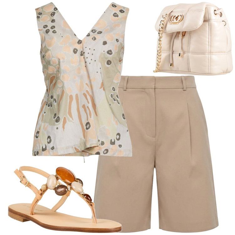 Outfit donna - Luglio. Stile Casual chic per Tutti i giorni. Abbinamento con top, valigie, infradito, bermuda.