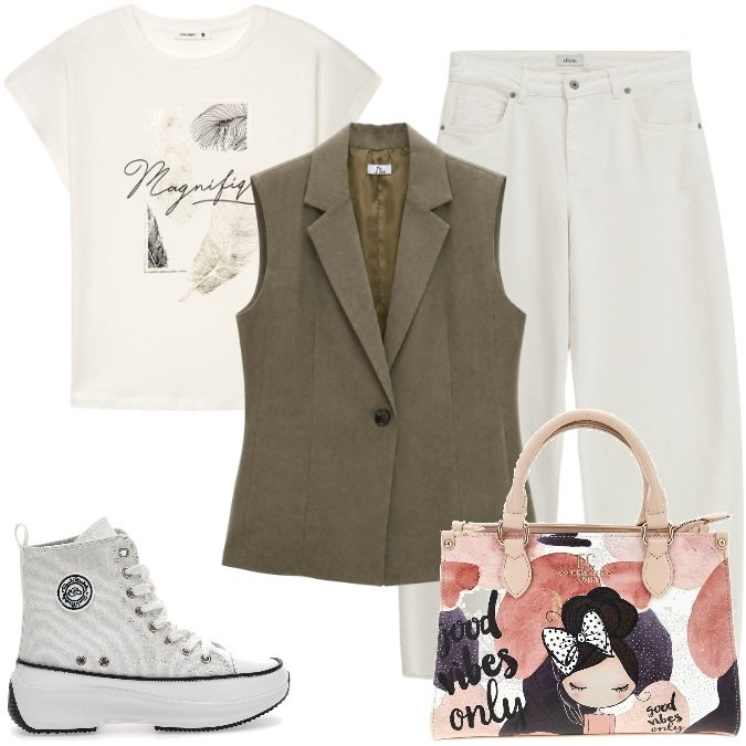 Outfit donna - Bilanciamenti strategici in città. Stile Casual chic per Tutti i giorni. Abbinamento con jeans, t-shirt, gilet, sneakers, borse a mano.
