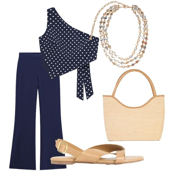 Outfit donna - E siamo in Agosto....... Stile Casual chic per Serata fuori. Abbinamento con shopping bag, sandali, pantaloni, top, collane.