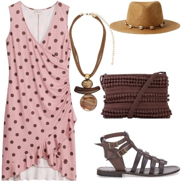 Outfit donna - E siamo in Agosto....... Stile Casual per Tutti i giorni. Abbinamento con vestiti, borse a tracolla, cappelli, ciondoli, sandali alla schiava.