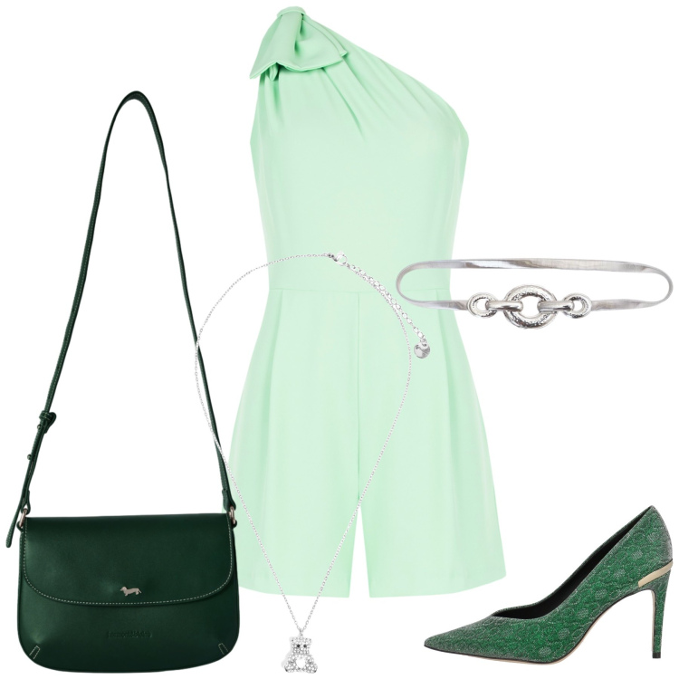 Outfit donna - La tuta chic. Stile Chic per Tutti i giorni. Abbinamento con décolleté, borse a tracolla, tuta corta, cinture, ciondoli.