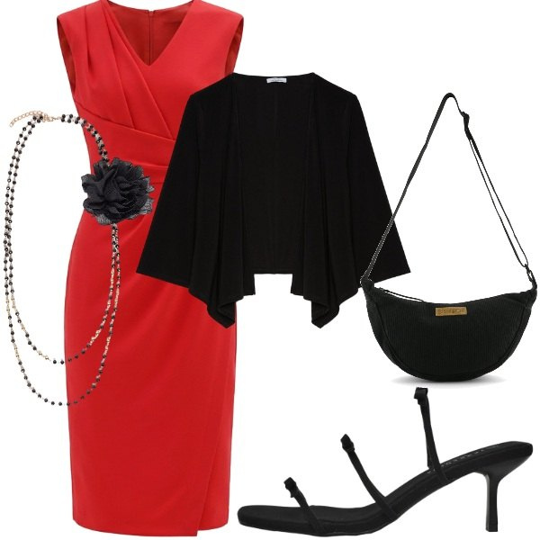 Outfit donna - Compleanno in villa. Stile Casual chic per Serata fuori. Abbinamento con sandali col tacco, vestiti asimmetrici, blazer, collane, borse a tracolla.