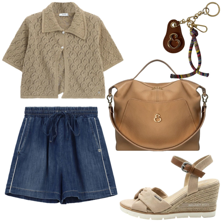 Outfit donna - Tempo libero. Stile Casual per Tutti i giorni. Abbinamento con sandali col tacco, shorts, maglieria, borse a mano, portachiavi.