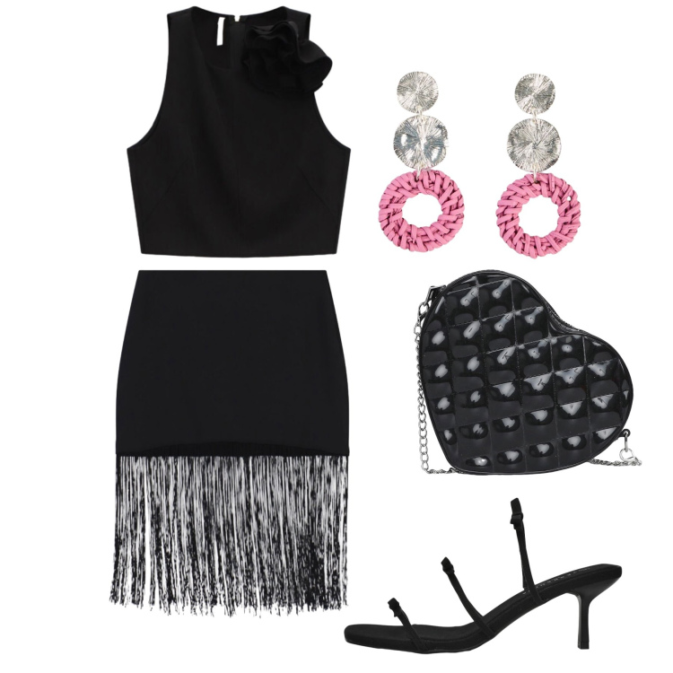 Outfit donna - Agosto. Stile Glamour per Serata fuori. Abbinamento con orecchini, top, minigonne, sandali col tacco, borse a tracolla.