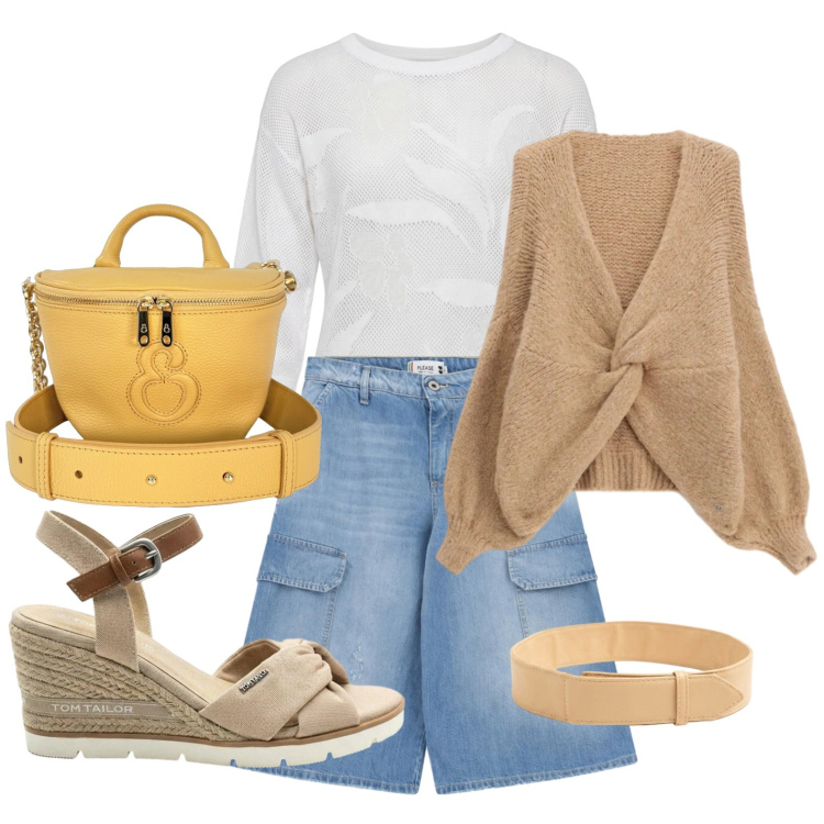 Outfit donna - Maglia incrociata. Stile Casual per Tutti i giorni. Abbinamento con sandali col tacco, cardigans, bermuda, maglieria, cinture, borse a tracolla.