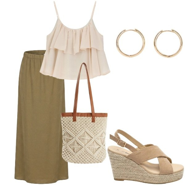 Outfit donna - Estate. Stile Casual per Tutti i giorni. Abbinamento con orecchini, sandali col tacco, shopping bag, gonne lunghe, top.