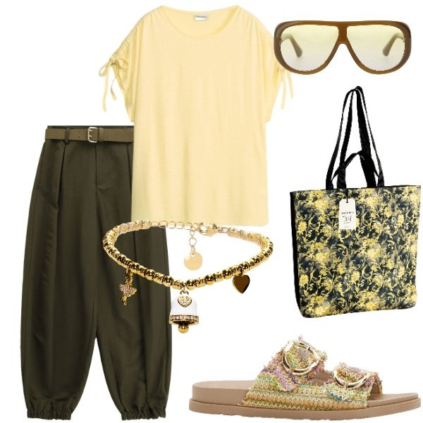 Outfit donna - Estate. Stile Casual per Tutti i giorni. Abbinamento con ciabatte, t-shirt, pantaloni, occhiali da sole, borse tote, braccialetti.