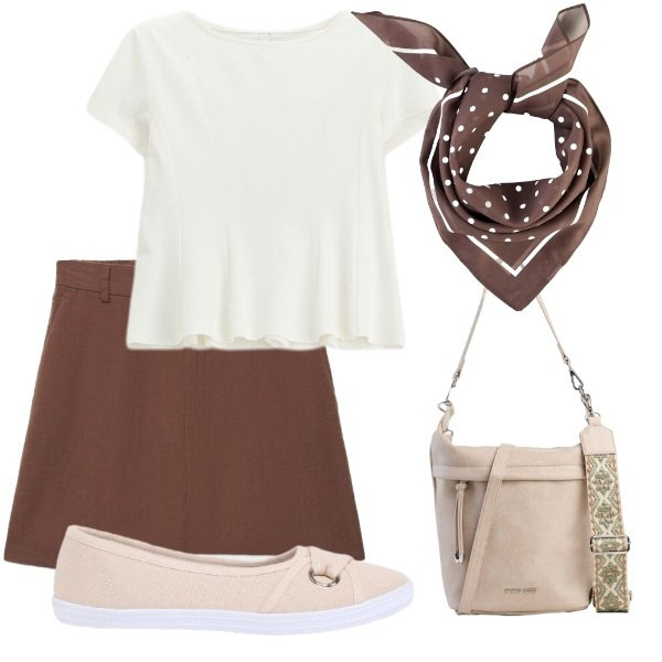 Outfit donna - Pensando a settembre. Stile Casual per Tutti i giorni. Abbinamento con foulard, ballerine, borse a tracolla, shorts, top.