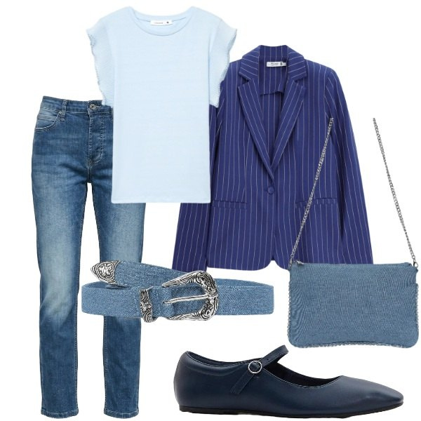 Outfit donna - Settembre. Stile Casual chic per Tutti i giorni. Abbinamento con ballerine, borse a tracolla, cinture, t-shirt, blazer, jeans.