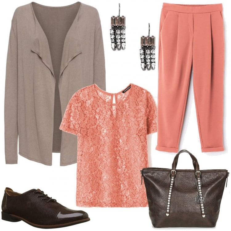 Outfit donna - Cioccolato fondente e pesca. Stile Basic per Tutti i giorni. Abbinamento con maglieria, t-shirt con pizzo girocollo a maniche corte rosa, pantalone, borsa a mano, scarpe stringate oxford, orecchini pendenti con strass e gancetto.