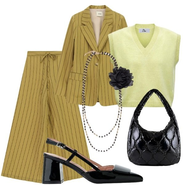Outfit donna - Cena importante. Stile Chic per Serata fuori. Abbinamento con décolleté, pantaloni a palazzo, blazer, maglieria, collane, borse tote.