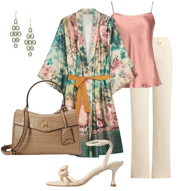 Outfit donna - Kimono per l\'aperitivo. Stile Trendy per Serata fuori. Abbinamento con top, sandali in pelle, kimono, borse a mano, orecchini, jeans dritti.