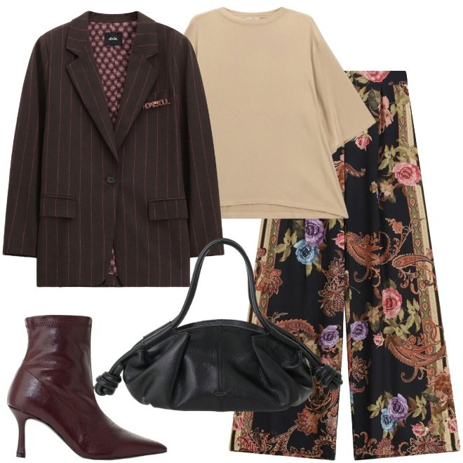 Outfit donna - Fiori per settembre. Stile Glamour per Tutti i giorni. Abbinamento con stivaletti, t-shirt, blazer, borse a mano, pantaloni a palazzo.